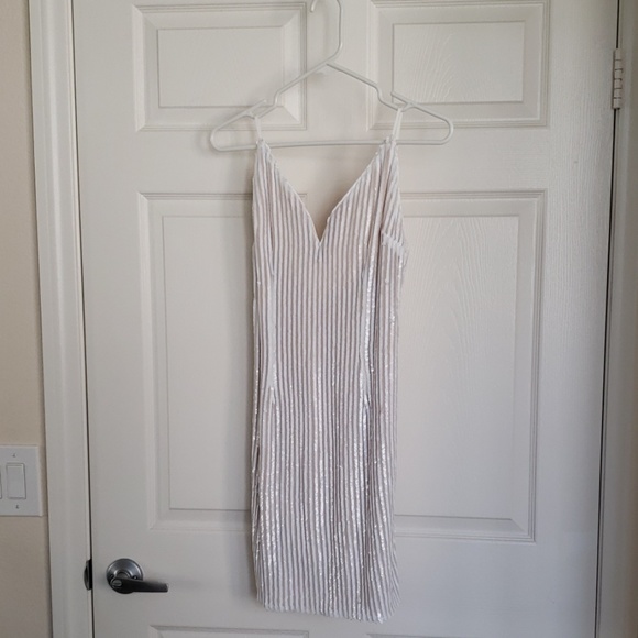 Tiger Mist Dresses & Skirts - Mini sequence white dress.